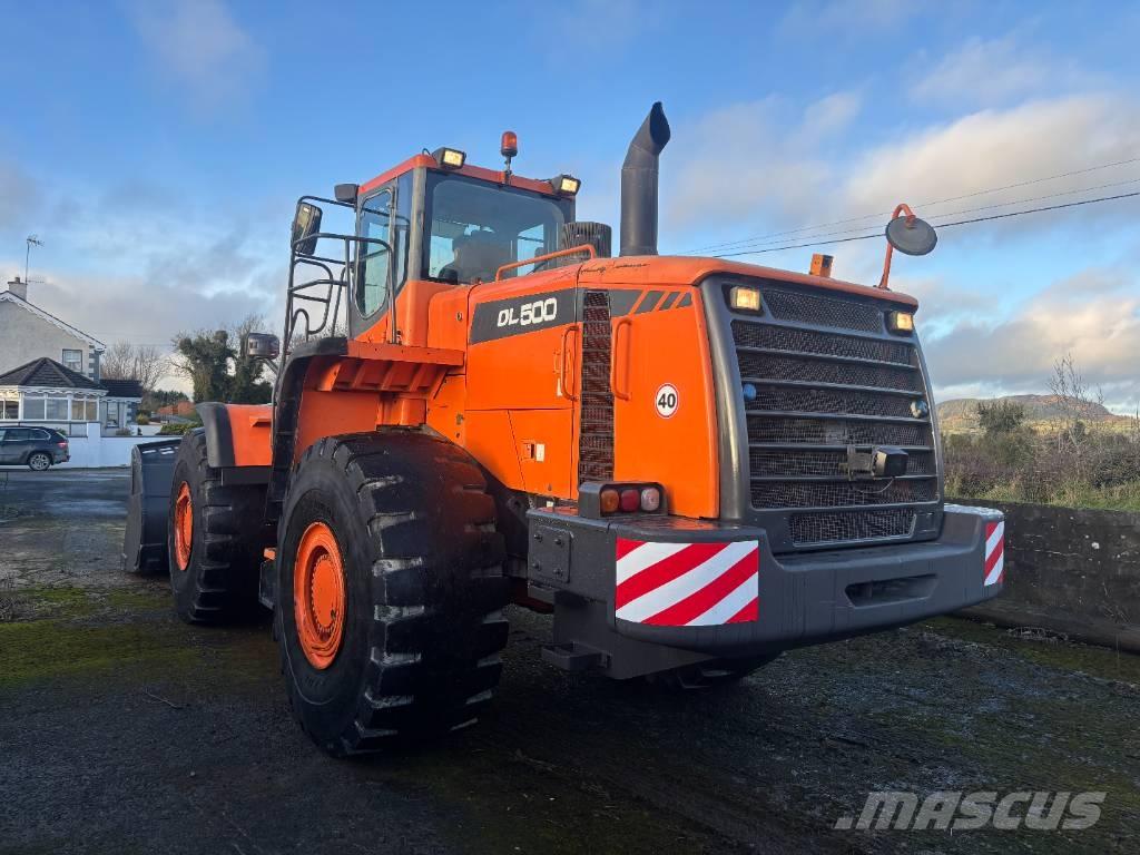 Doosan DL 500 Pale gommate