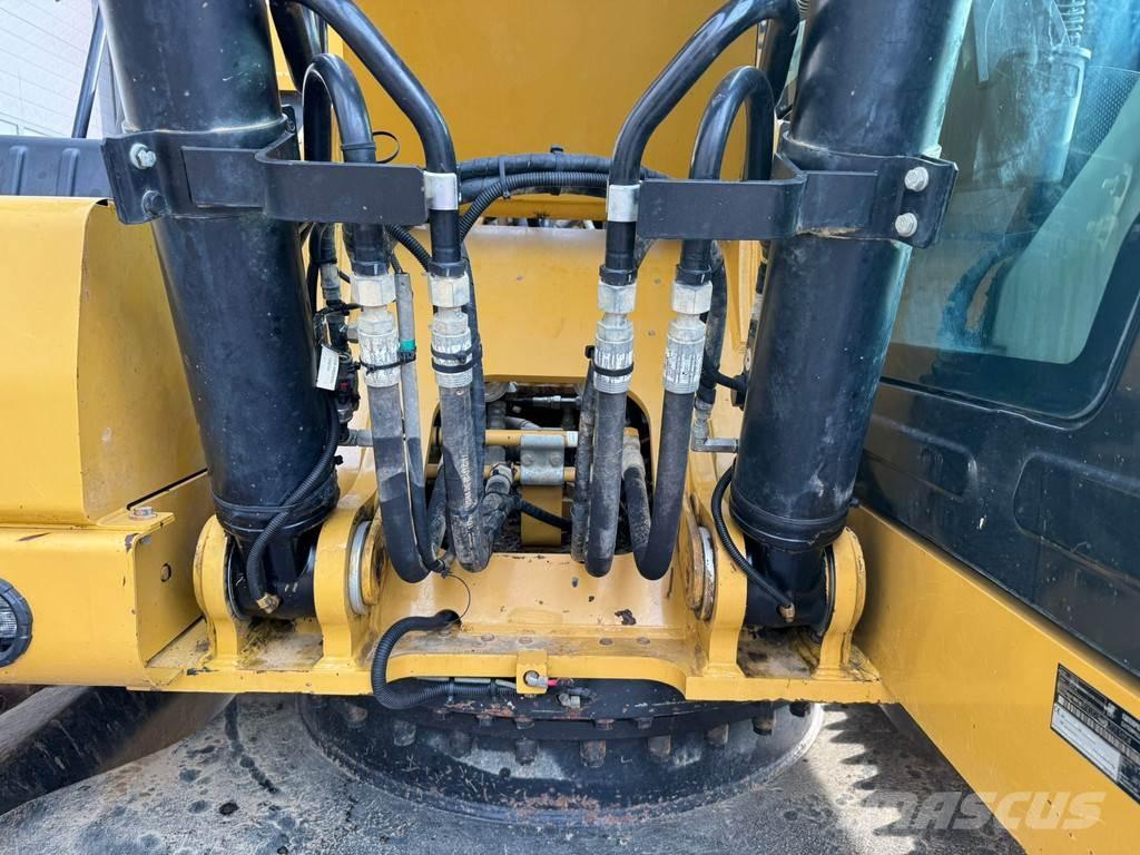 CAT 323 07A Escavatori cingolati