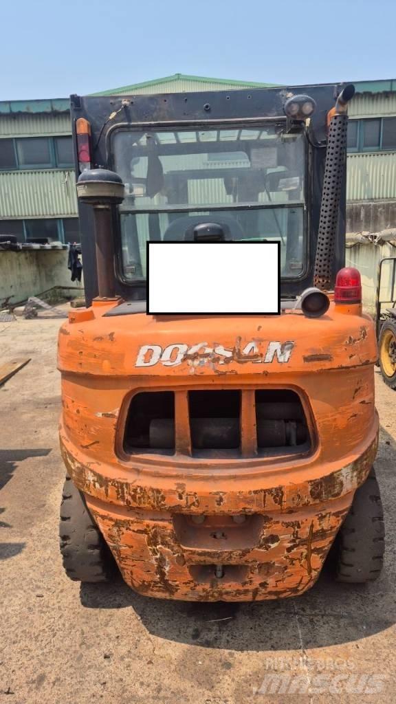 Doosan D 35 C-5 Carrelli elevatori elettrici