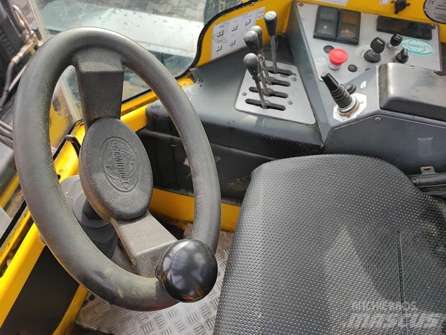 Combilift C4000 Carrello elevatore retrattile a 4 vie