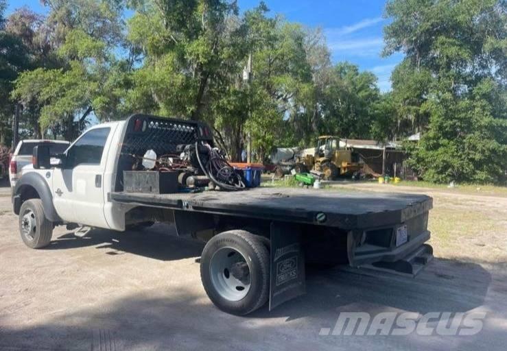 Ford F 550 Camion con sponde ribaltabili