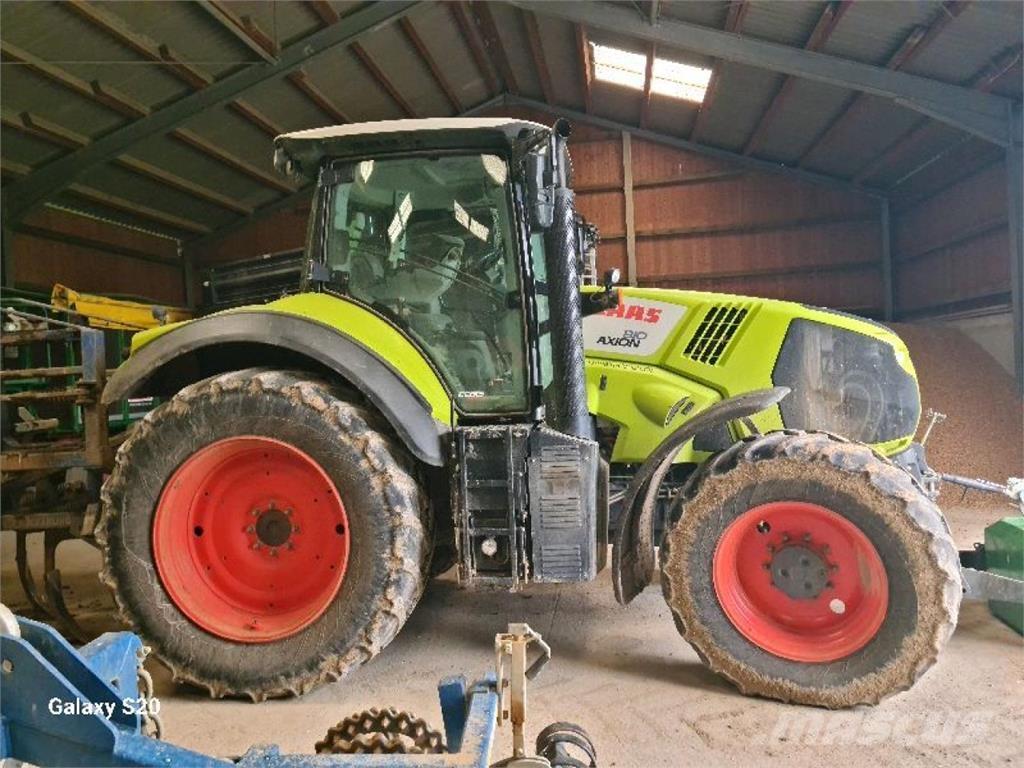 CLAAS Axion 810 Trattori