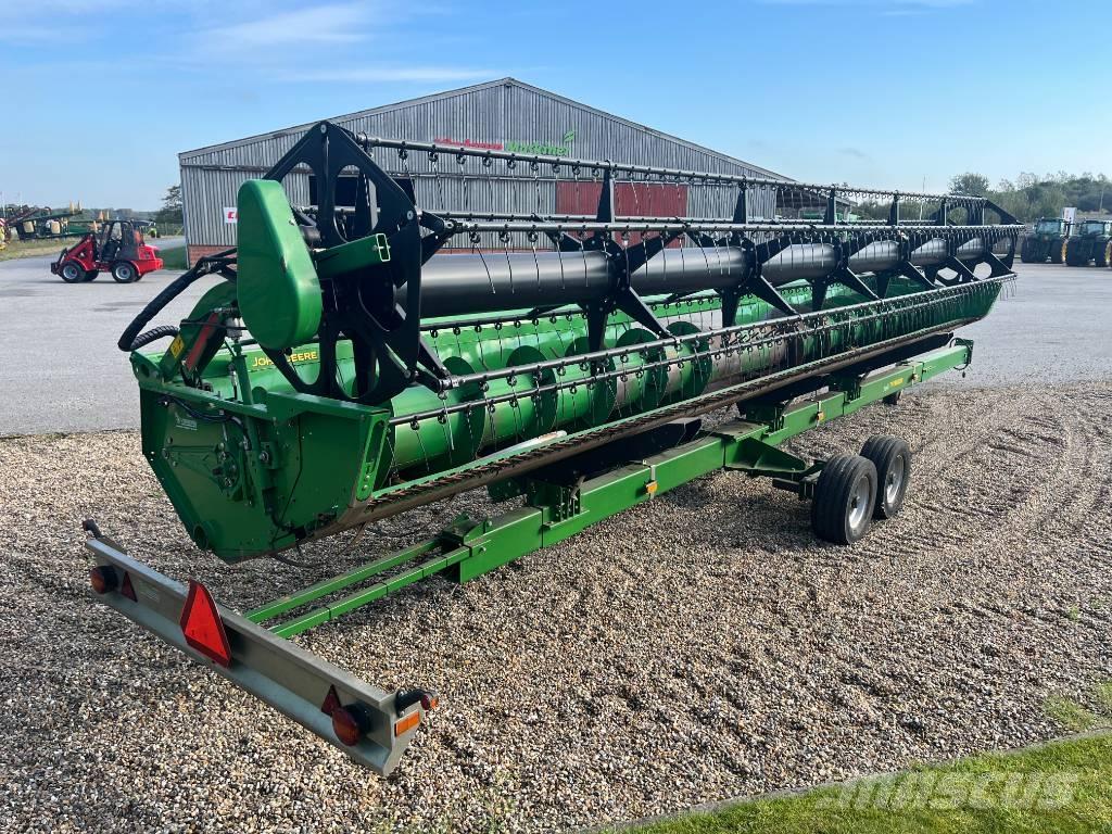 John Deere T670 Mietitrebbiatrici