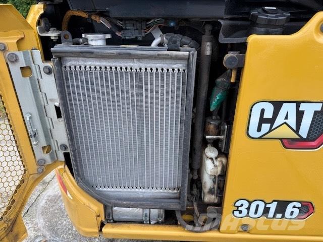 CAT 301.6 Miniescavatori