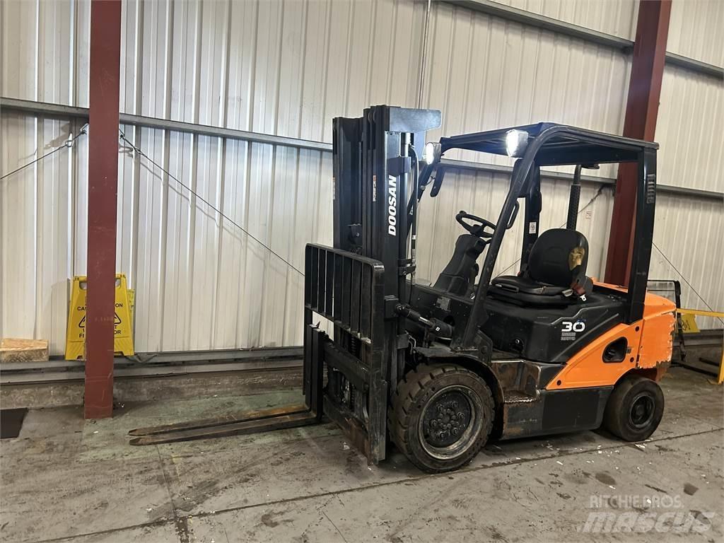 Doosan D30S-5 Carrelli elevatori diesel