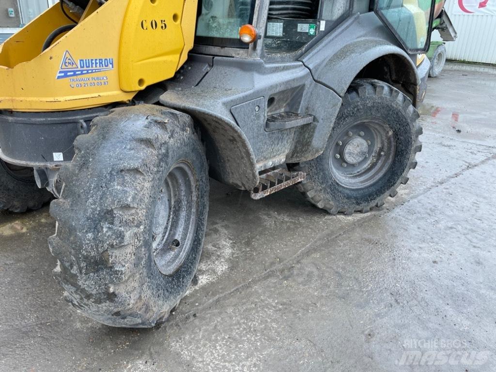 Mecalac AS900 Pale gommate