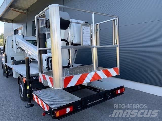 VERSALIFT VTX-240.3 Piattaforme autocarrate