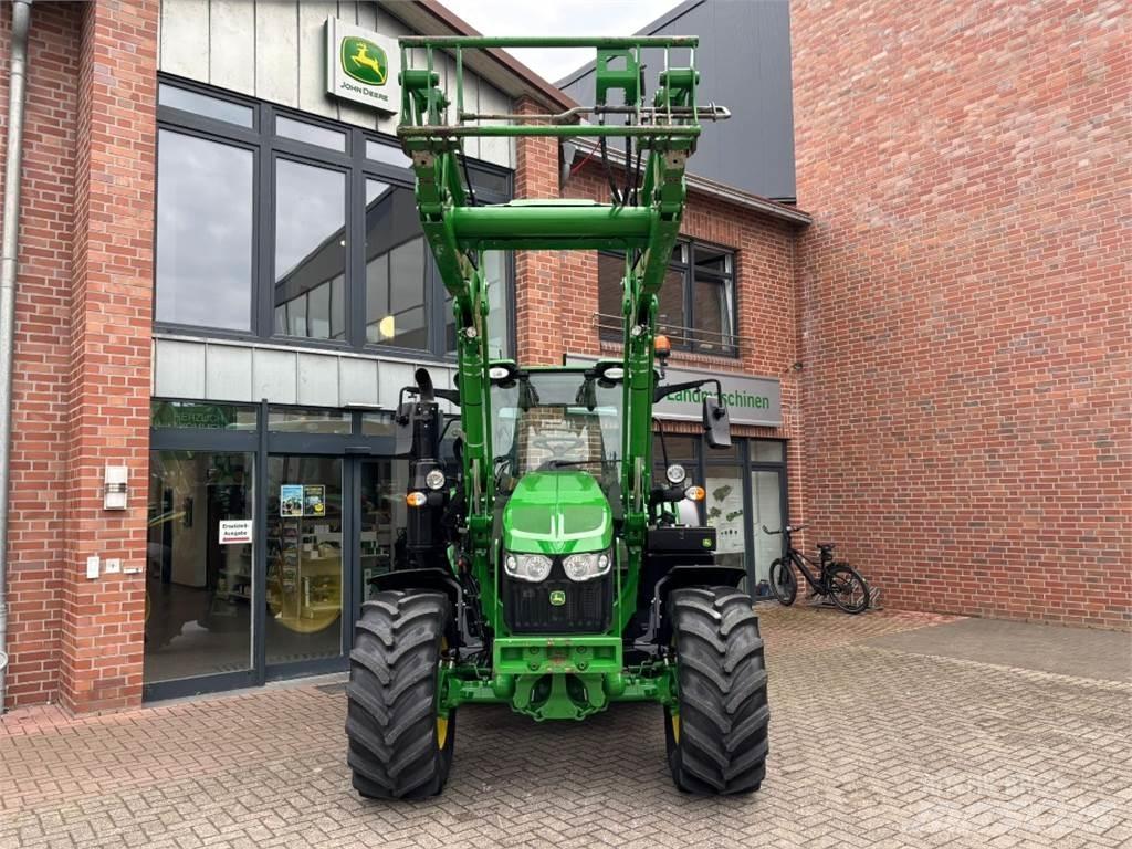 John Deere 6110M Trattori