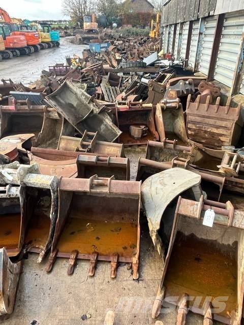  Buckets Assorted Benne