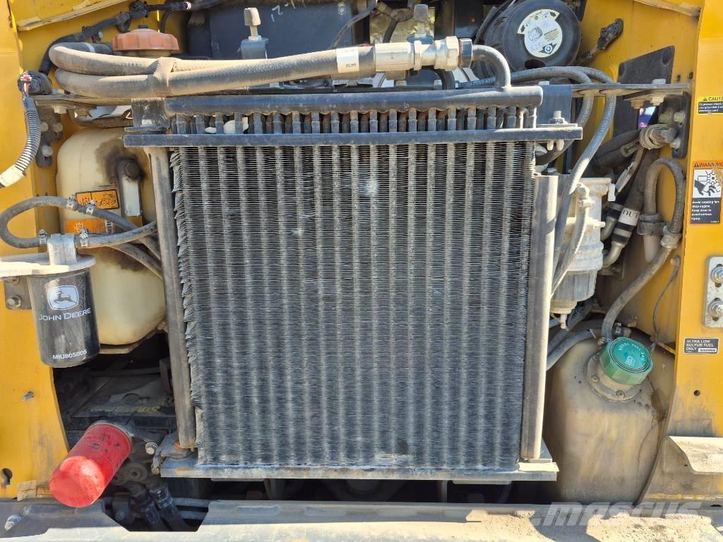 John Deere 312 Mini Pale Gommate