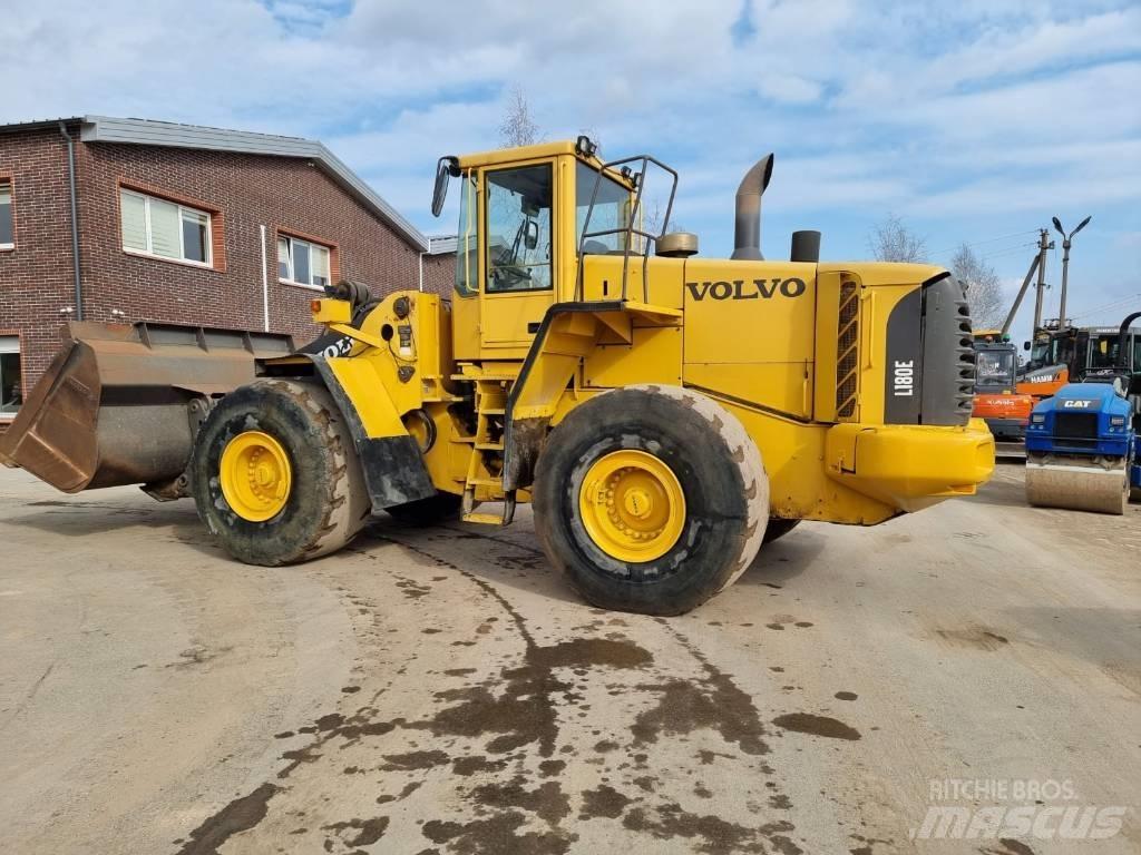 Volvo L 180 E Pale gommate