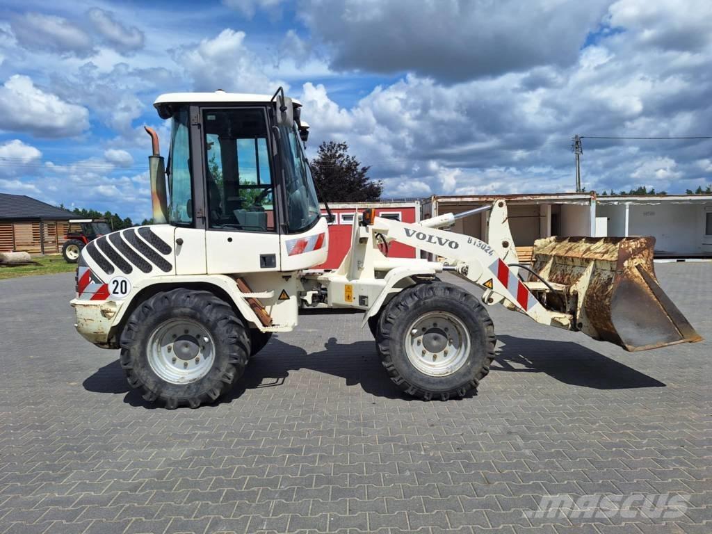 Volvo L 30 B Pale gommate