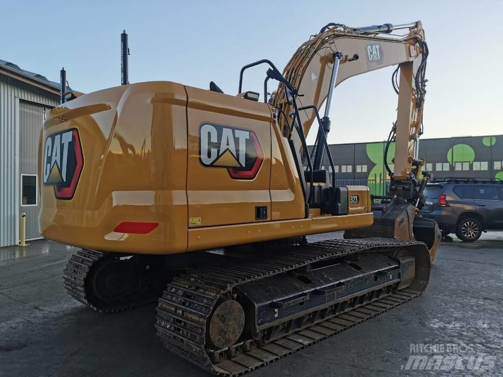 CAT 323 Escavatori cingolati