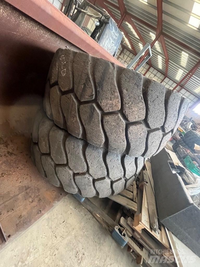Volvo L 110 G Pale gommate