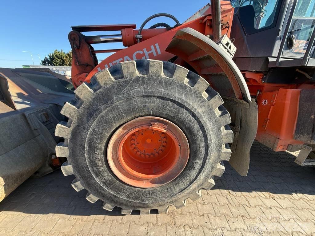 Hitachi ZW 310-6 Pale gommate