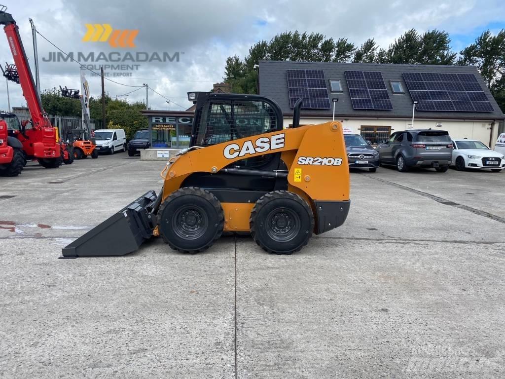 CASE SR 210 B Mini Pale Gommate