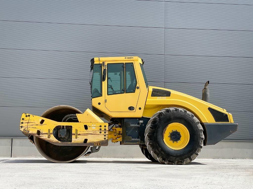 Bomag BW 213 DH-4 Rulli monotamburo