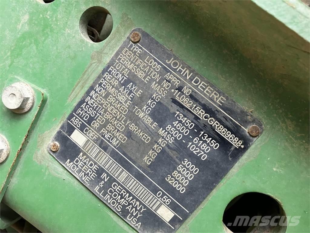 John Deere 6215R Trattori