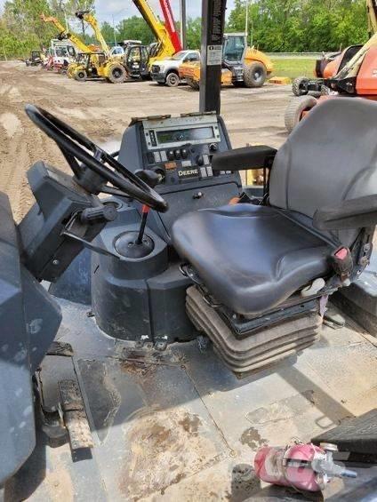 DEERE 310 L Terne