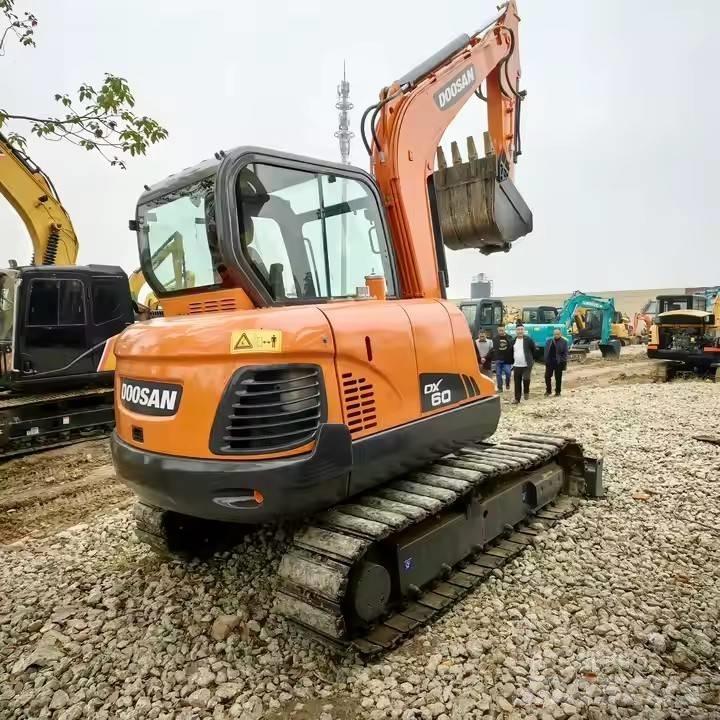 Doosan DX 60 Escavatori cingolati