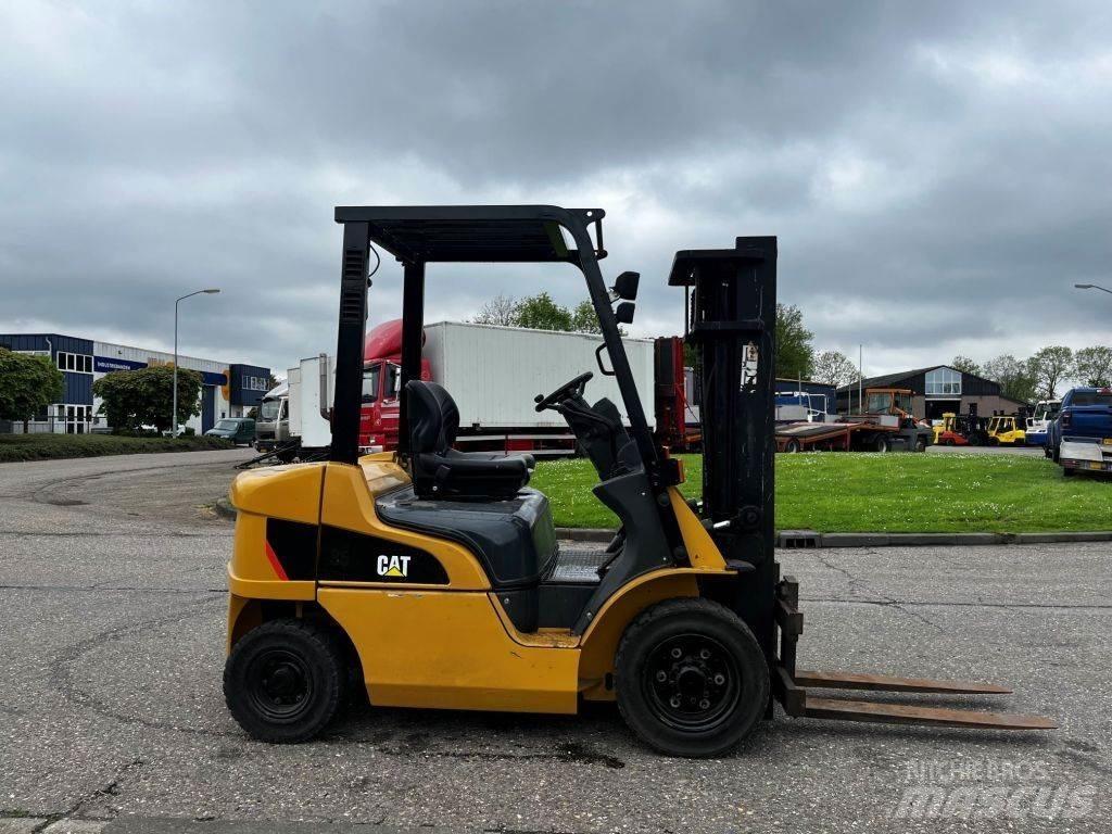CAT DP25NT Carrelli elevatori diesel