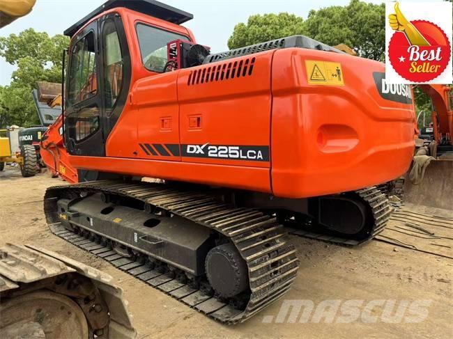 Doosan DX 225 LCA Escavatori cingolati