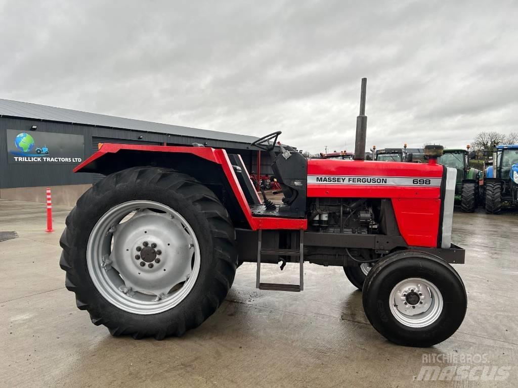Massey Ferguson 698 Trattori