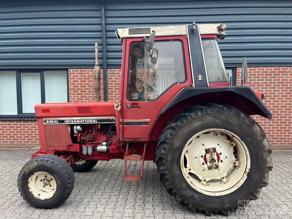 International 845 XL Trattori