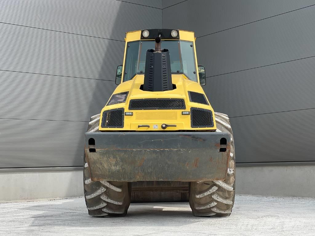 Bomag BW 216 DH-4i Rulli monotamburo