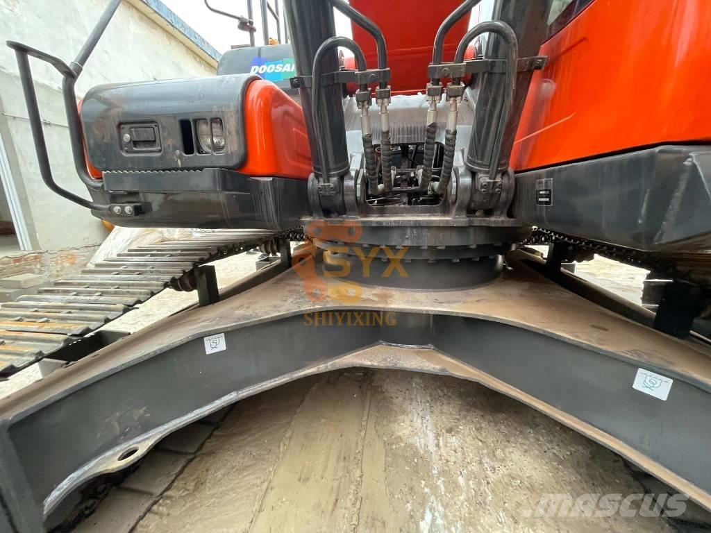 Doosan DX 300LCA Escavatori cingolati