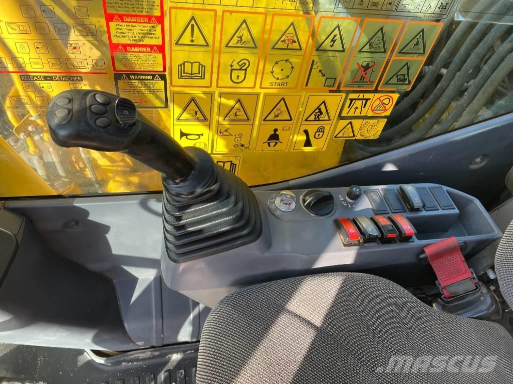 Komatsu PW 160-11 Escavatori gommati