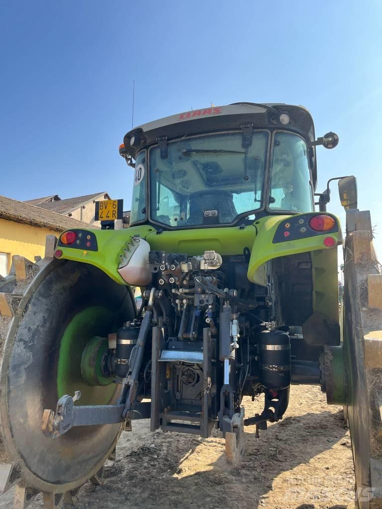 CLAAS ARION 470 Trattori