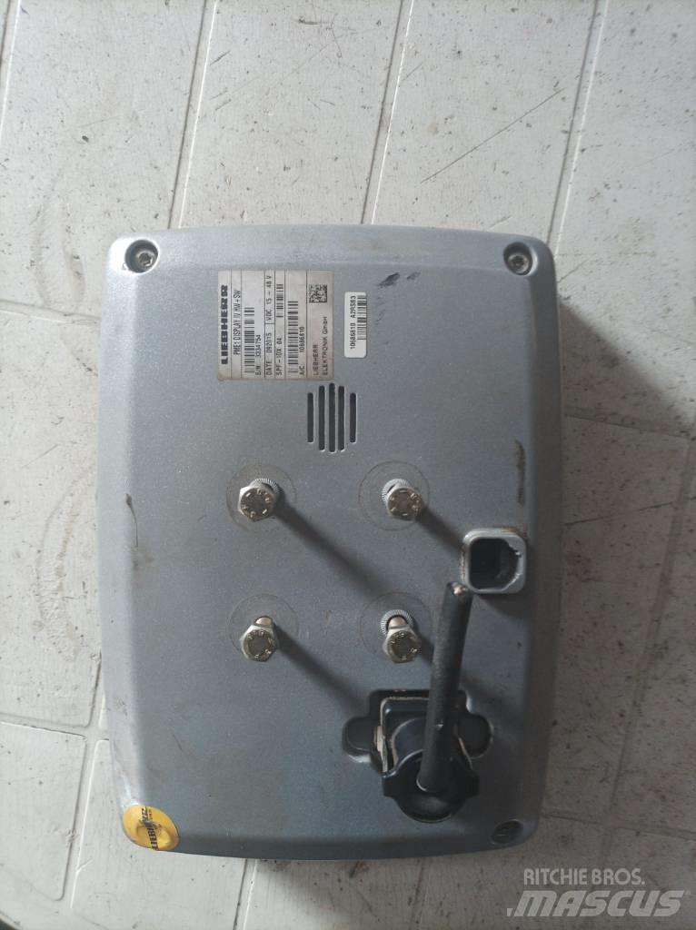 Liebherr R 916 LC Componenti elettroniche