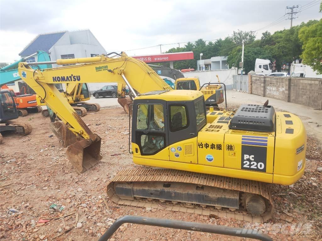 Komatsu PC220-7 Escavatori cingolati