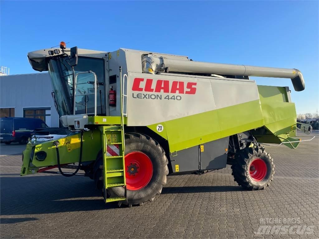 CLAAS Lexion 440 Mietitrebbiatrici