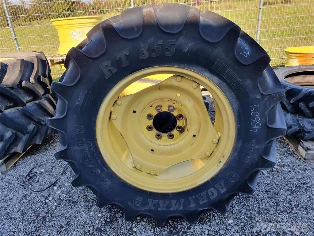 BKT 380/85R28 x2 Pneumatici, ruote e cerchioni