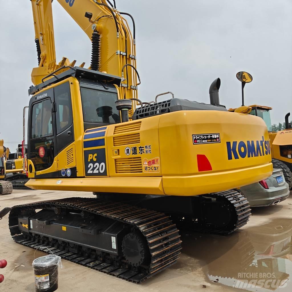 Komatsu 220-8MO Escavatori cingolati