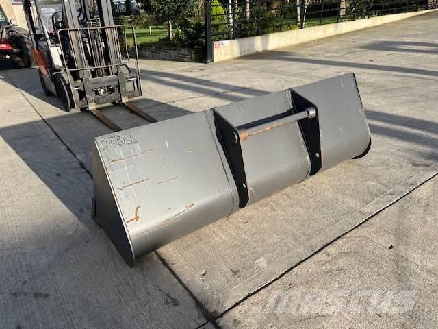 Manitou Bucket Sollevatori telescopici