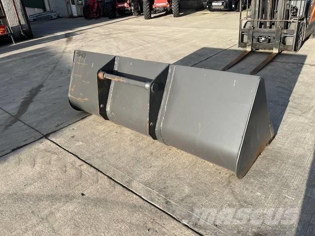 Manitou Bucket Sollevatori telescopici