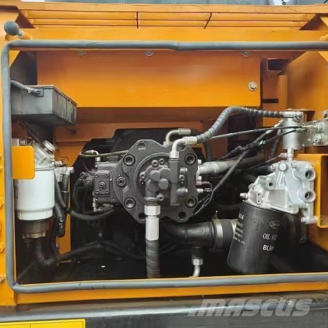 Sany SY215C Escavatori cingolati