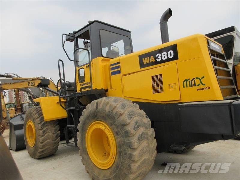 Komatsu WA 380-3 Pale gommate