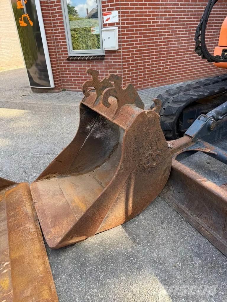 Doosan S75-V Escavatori cingolati