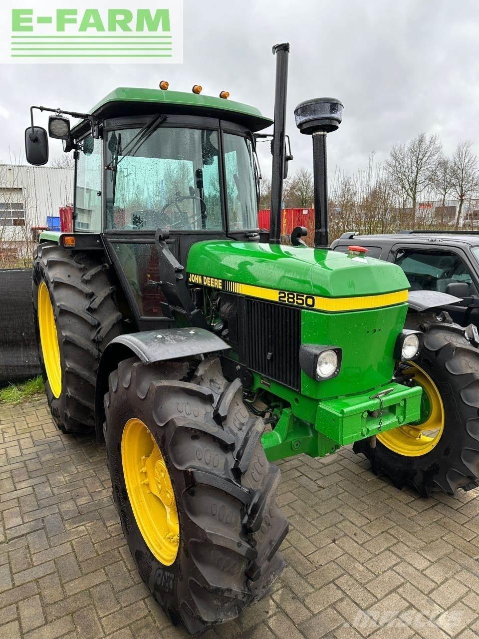 John Deere 2850 Trattori