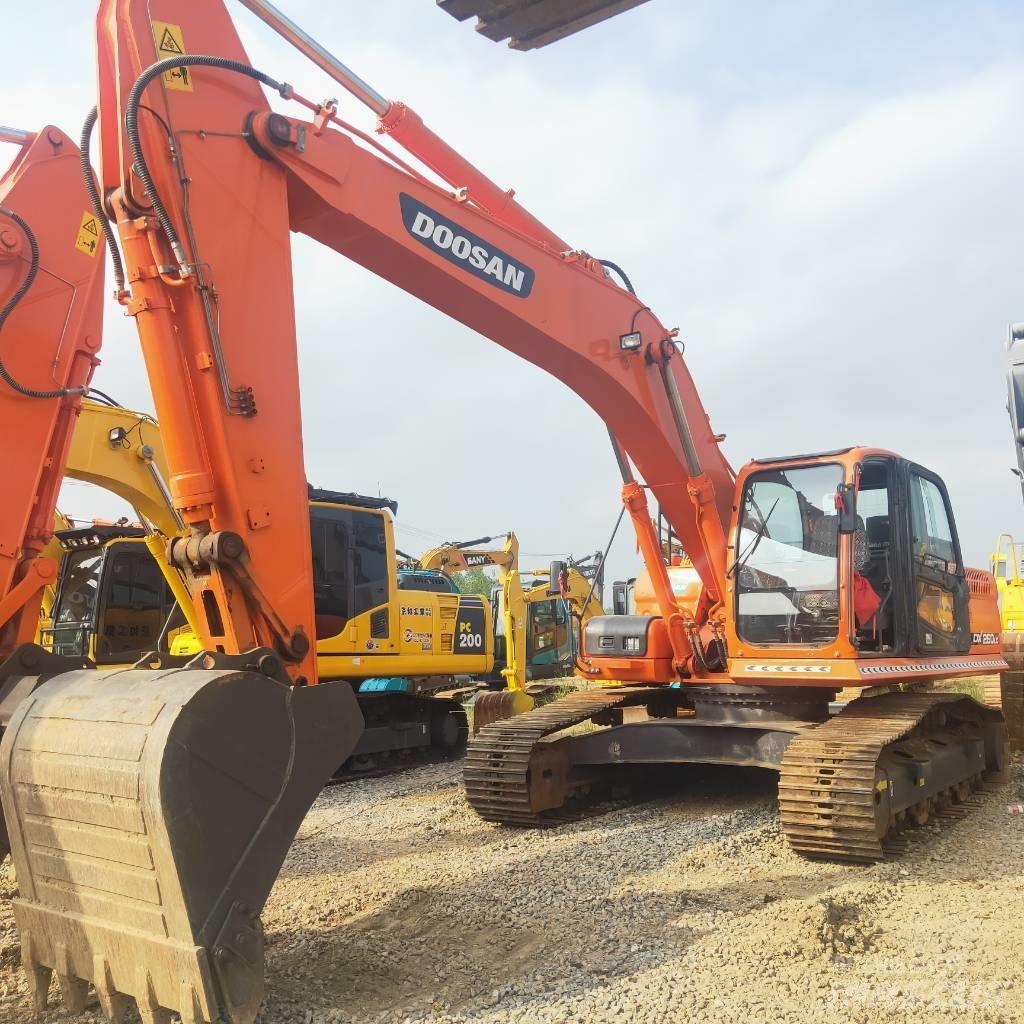 Doosan DX260LC Escavatori cingolati