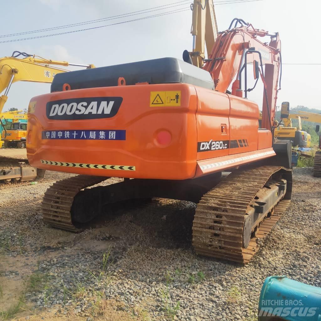 Doosan DX260LC Escavatori cingolati