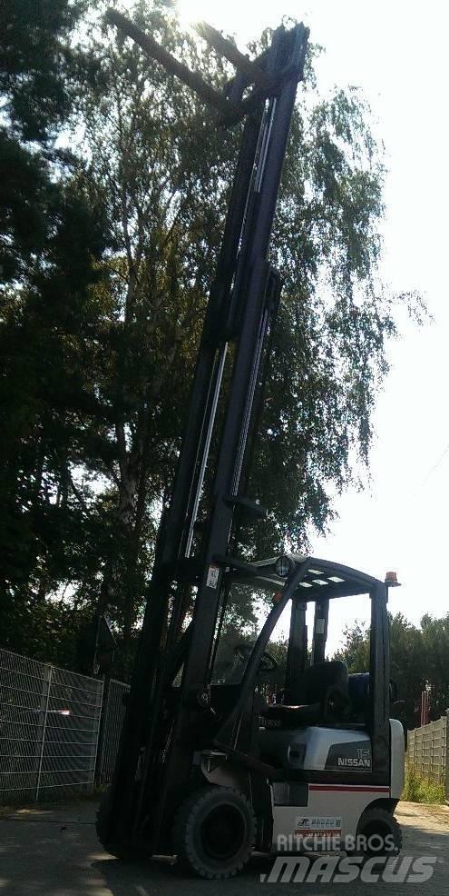 Nissan PD1A15Q Carrelli elevatori GPL