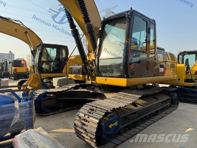 CAT 326D2 Escavatori cingolati