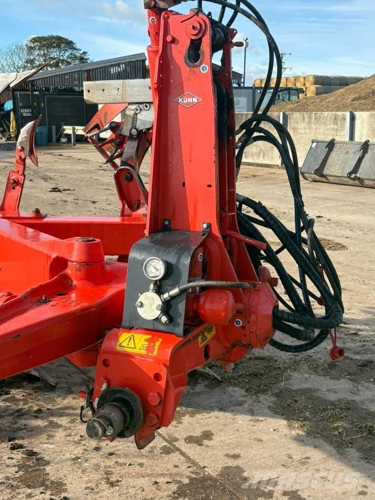 Kuhn MULTIMASTER 183 Aratri reversibili