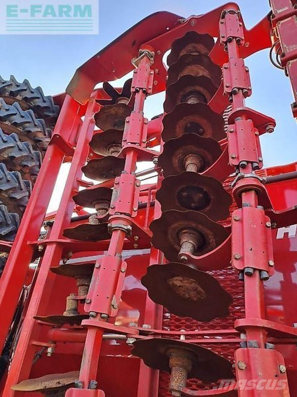 Horsch pronto 9dc Perforatrici