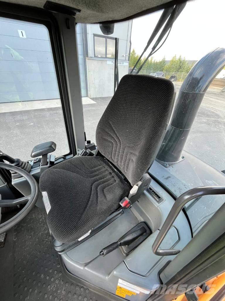 Volvo L 30 G Pale gommate